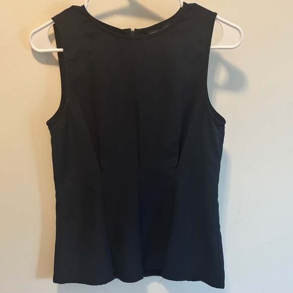 Banana Republic Tops - Banana Republic Women’s Dressy Tank